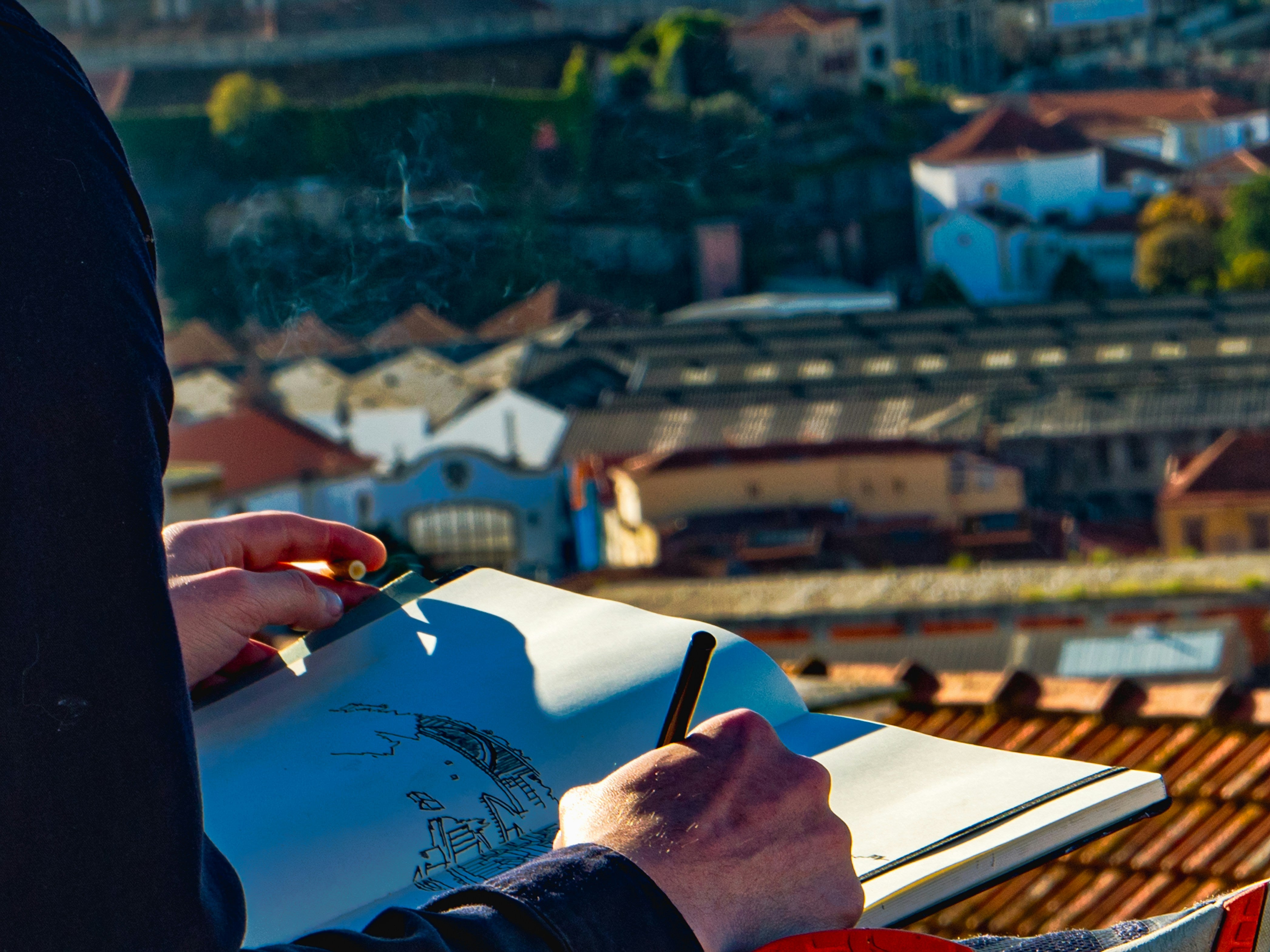 The Wanderlust Sketchbook: A Guide to Artistic Travel From Leda